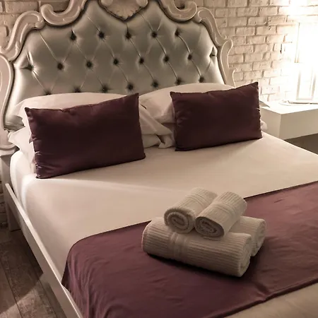 게스트하우스 Suitefrattini 2*